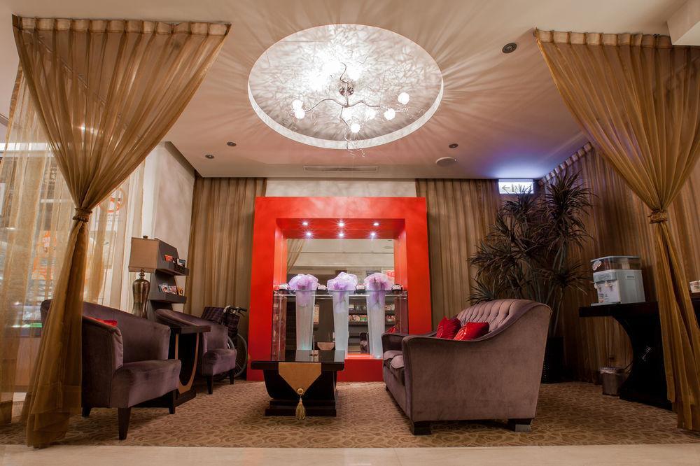 Mila Hotel Taichung Luaran gambar
