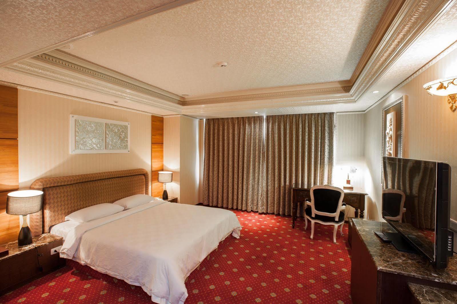 Mila Hotel Taichung Luaran gambar