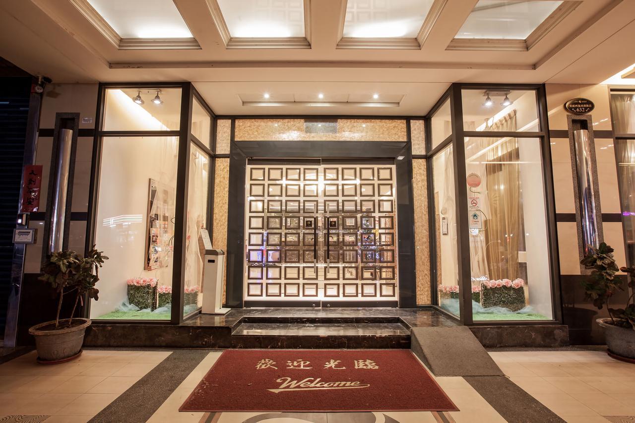 Mila Hotel Taichung Luaran gambar