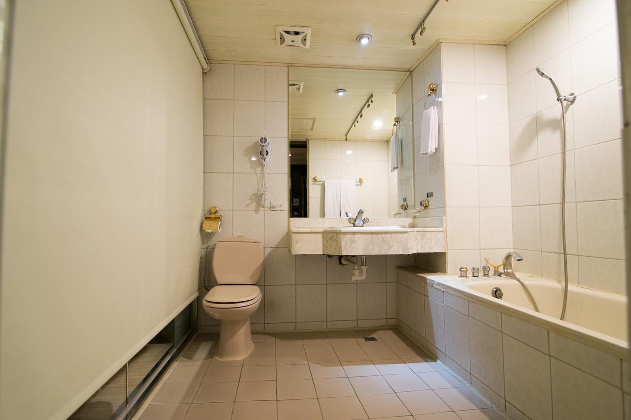 Mila Hotel Taichung Luaran gambar