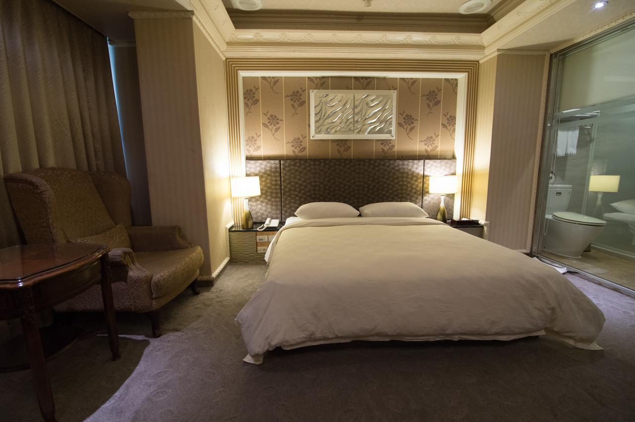 Mila Hotel Taichung Luaran gambar