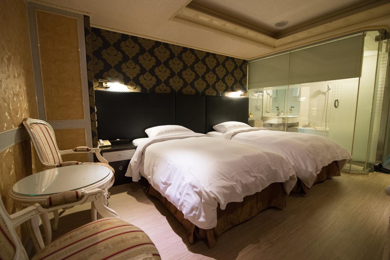 Mila Hotel Taichung Luaran gambar