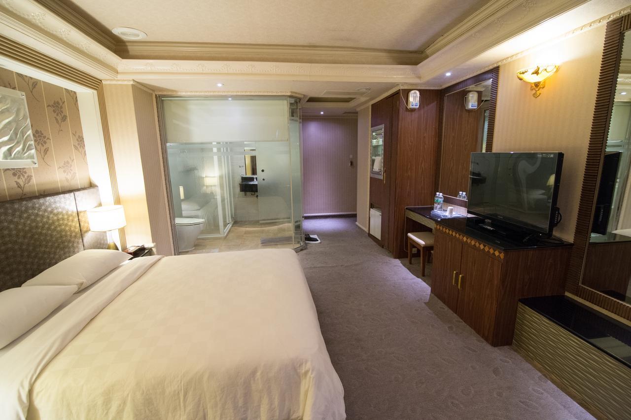 Mila Hotel Taichung Luaran gambar